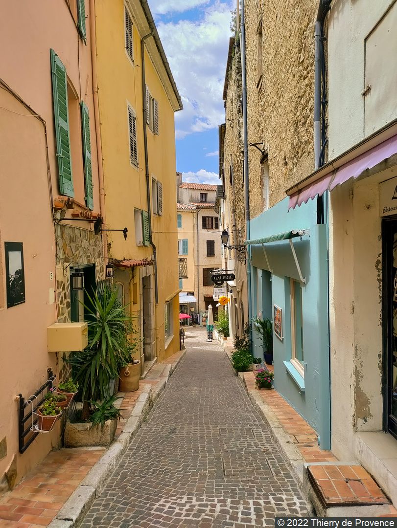 Summer in Provence - part 1 : Fayence
